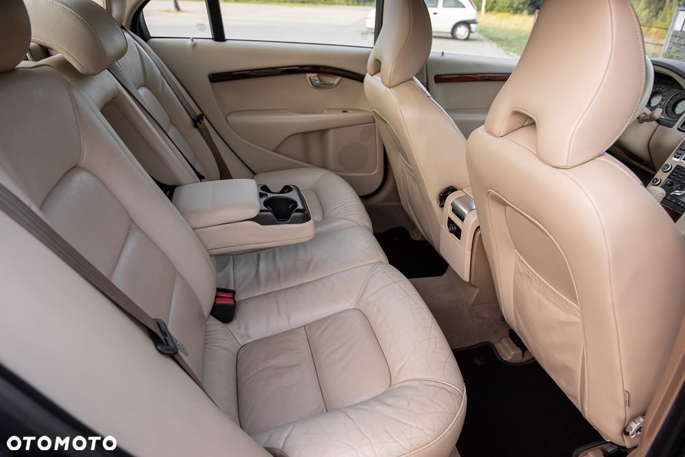 Volvo S80 2.4D Summum - 24