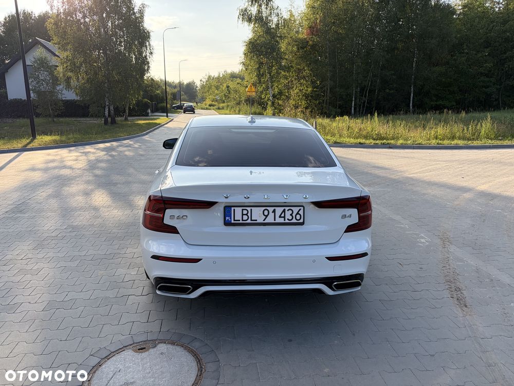 Volvo S60 B4 B R-Design - 5