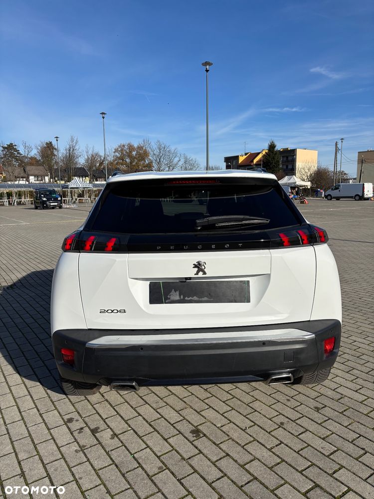 Peugeot 2008 PureTech 130 EAT8 Allure - 3