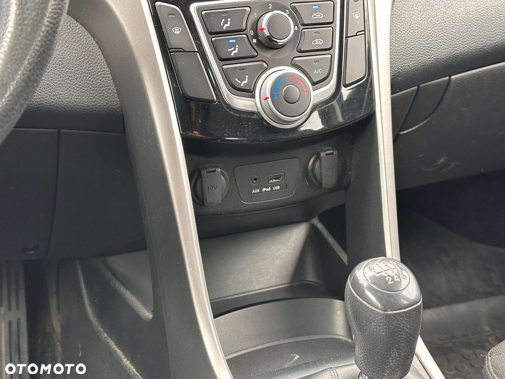 Hyundai i30 1.6 CRDi Classic - 17