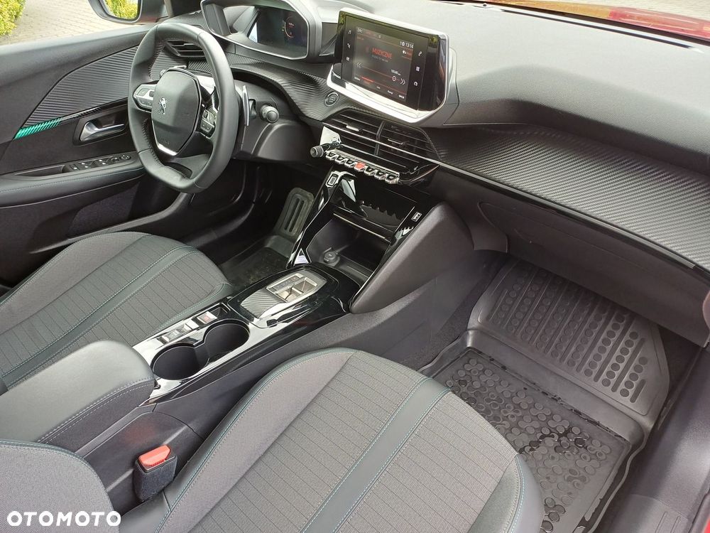 Peugeot 208 - 14