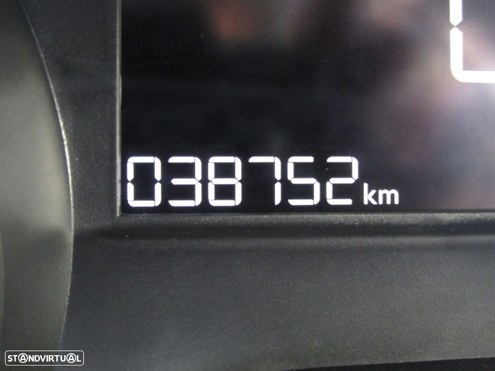 Peugeot 2008 1.2 PureTech Signature - 2