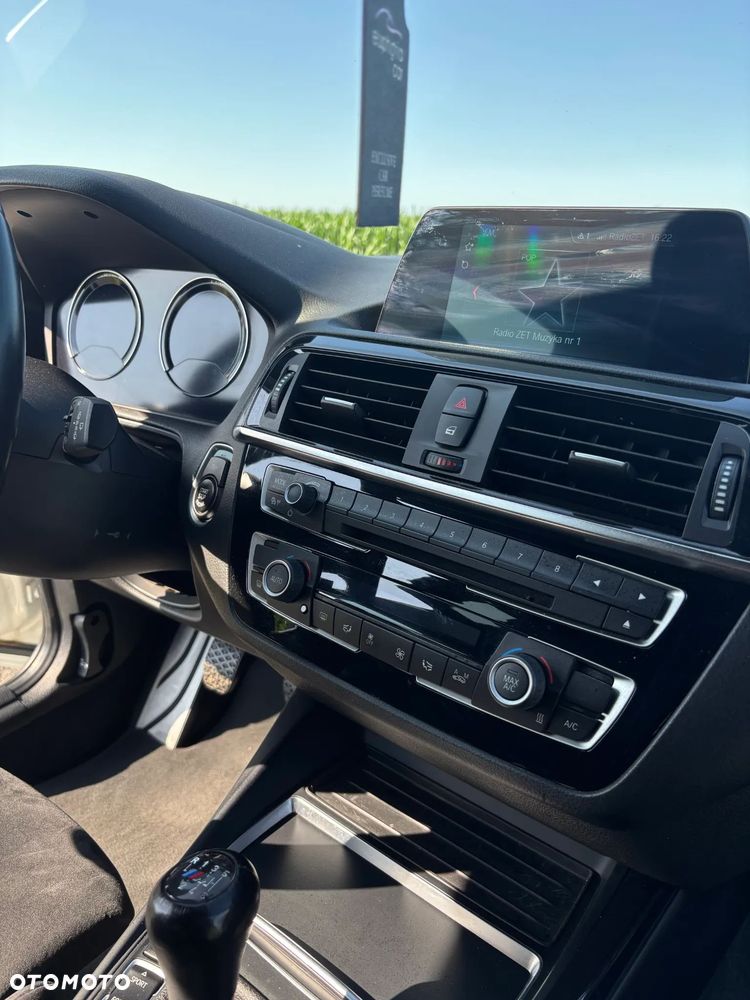 BMW Seria 1 118d M Sport Shadow - 23