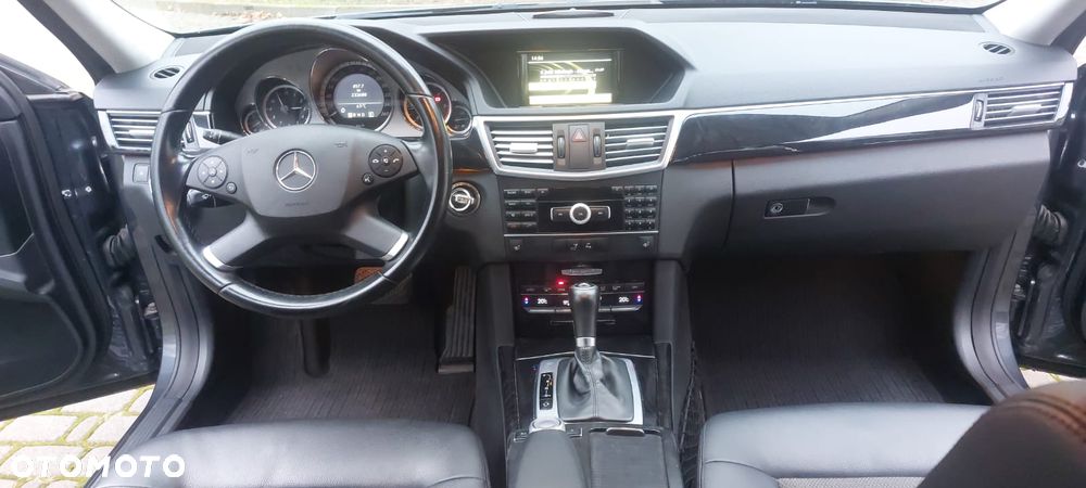 Mercedes-Benz Klasa E - 25