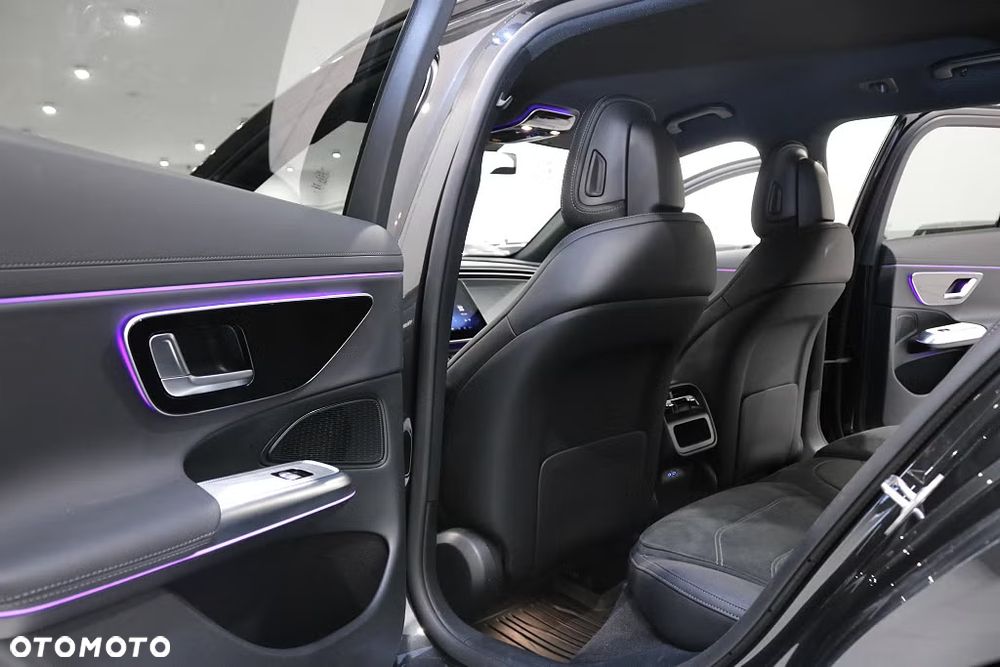 Mercedes-Benz Klasa E 220 d 4Matic 9G-TRONIC Edition AMG Line - 19