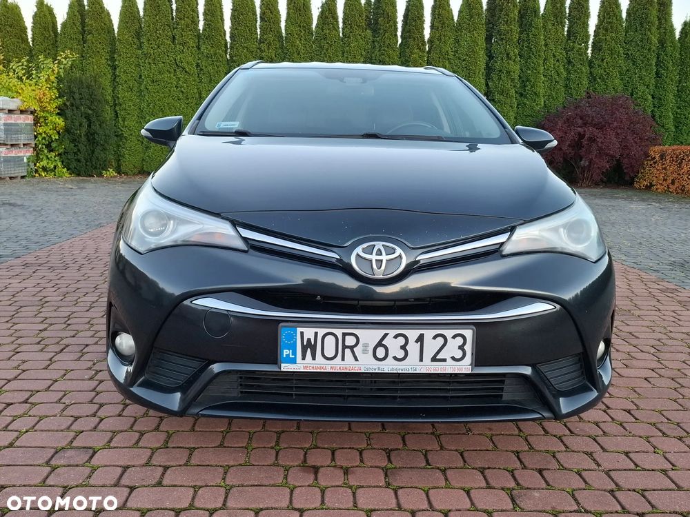 Toyota Avensis - 18