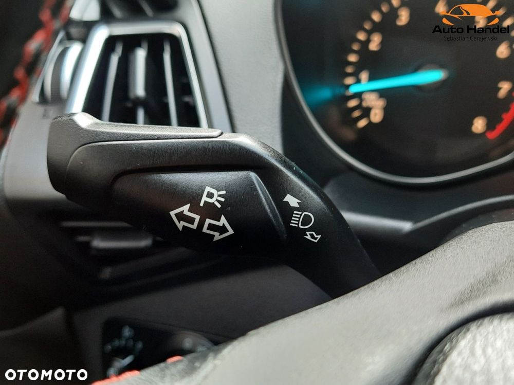 Ford Kuga 1.5 EcoBoost 2x4 ST-Line - 32