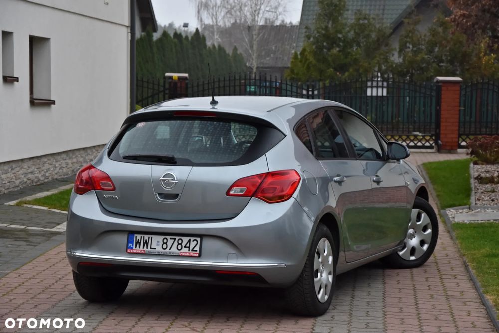Opel Astra - 12