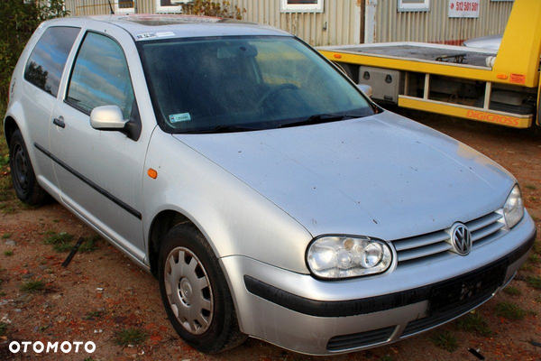 VW Golf IV 1J 1998 1.4i AKQ HB3D (MASKA, ZDERZAK, LAMPA, BŁOTNIK, DRZWI, KLAPA, SZYBA, FOTEL)