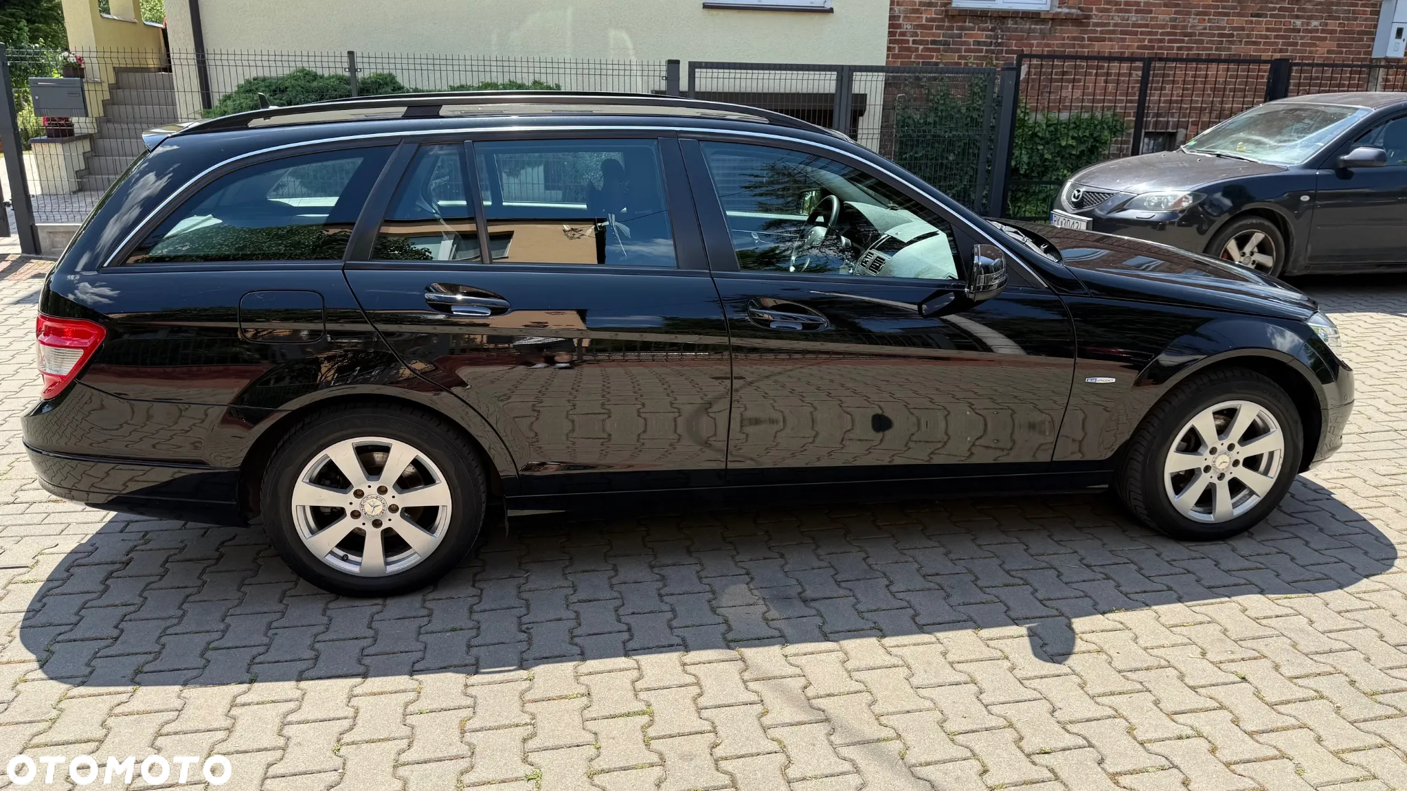 Mercedes-Benz Klasa C 180 T CGI BlueEFFICIENCY Elegance - 8