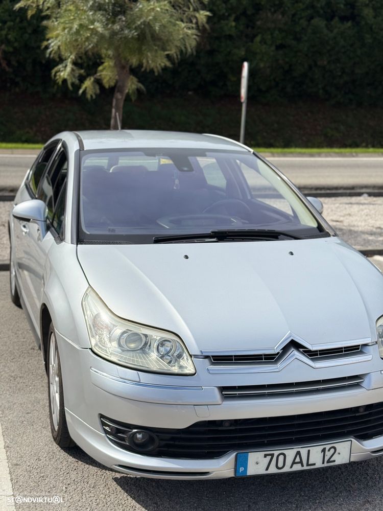 Citroën C4 1.6 HDi 110 Exclusive - 4