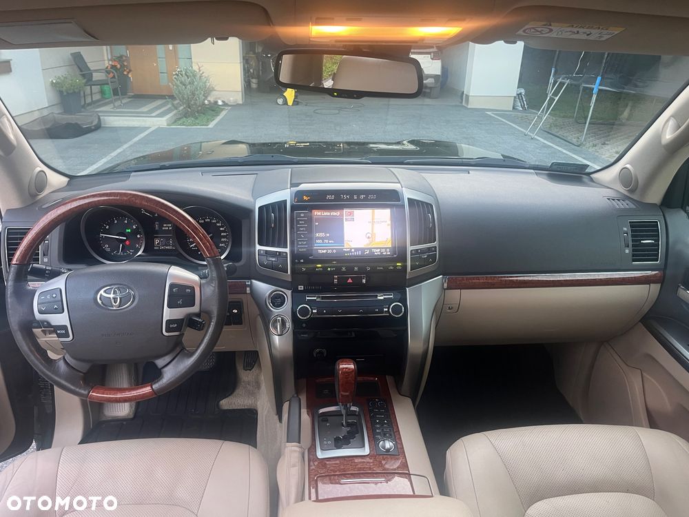 Toyota Land Cruiser LC 4.6 Prestige - 21