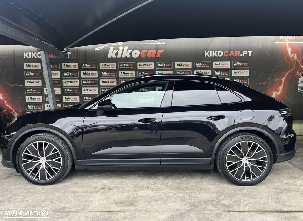 Porsche Macan Electric 4 - 7