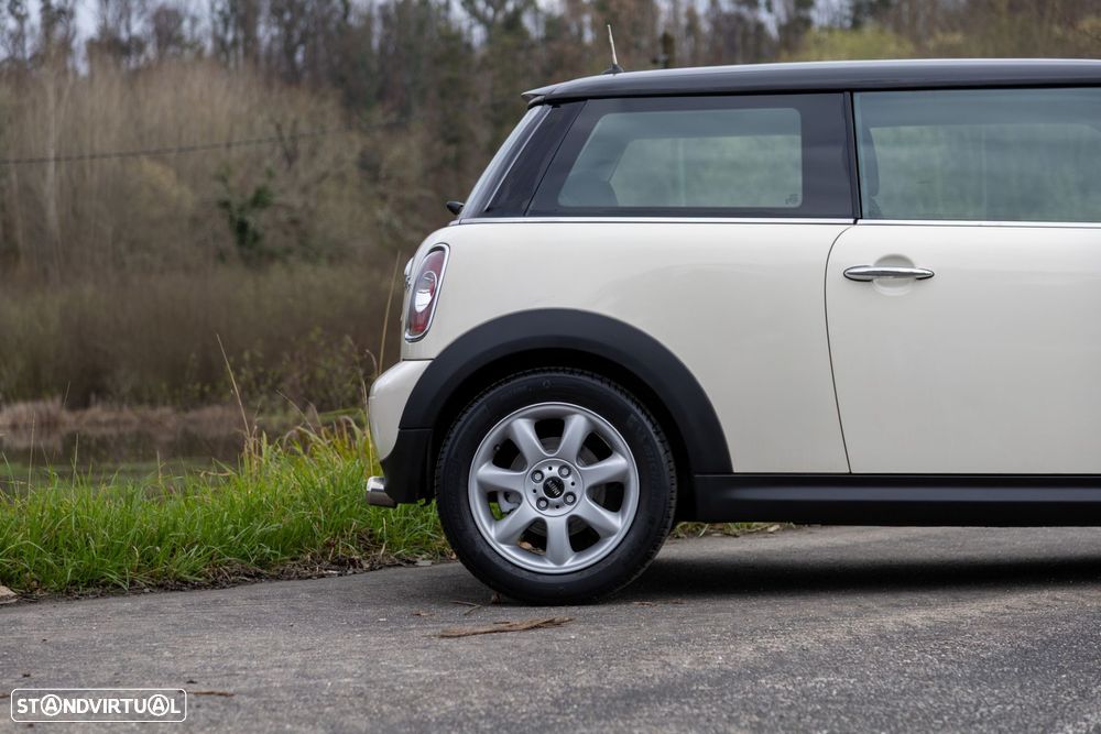 MINI 3 Portas One D - 11