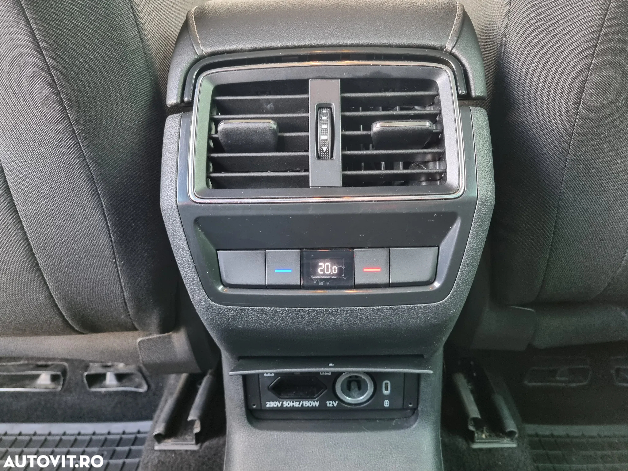 Skoda Karoq 1.5 TSI DSG Ambition - 32