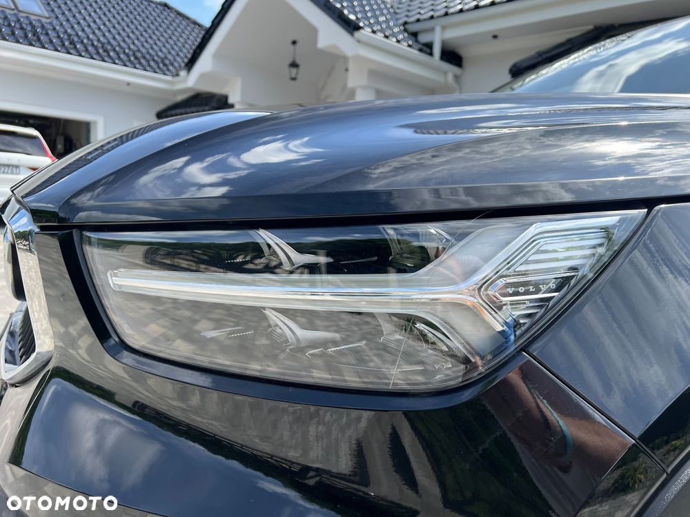 Volvo XC 40 T3 Geartronic Momentum Pro - 4