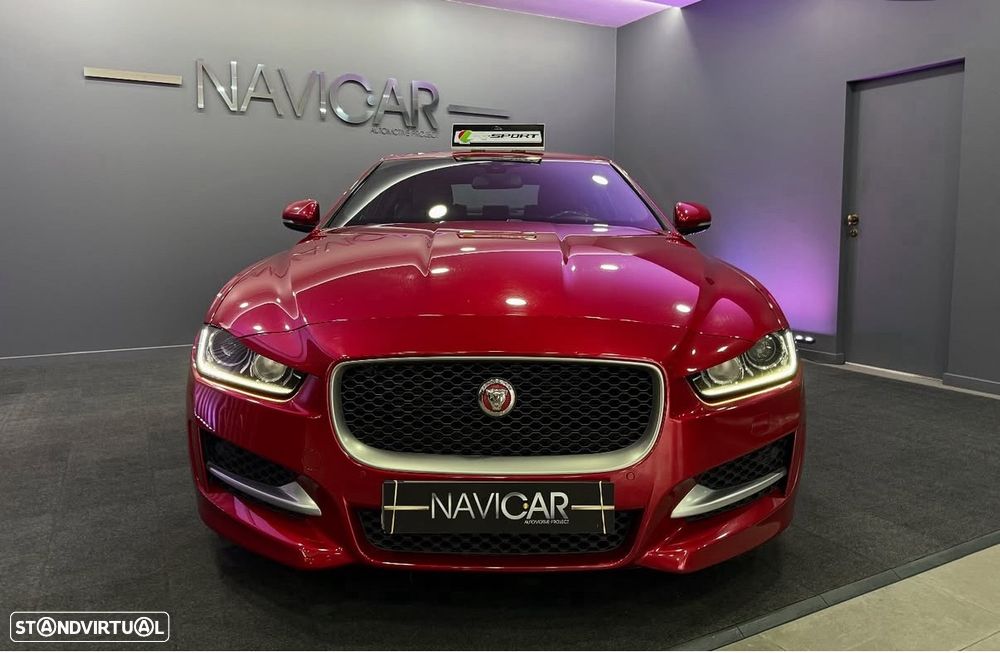 Jaguar XE 2.0 D R-Sport - 8