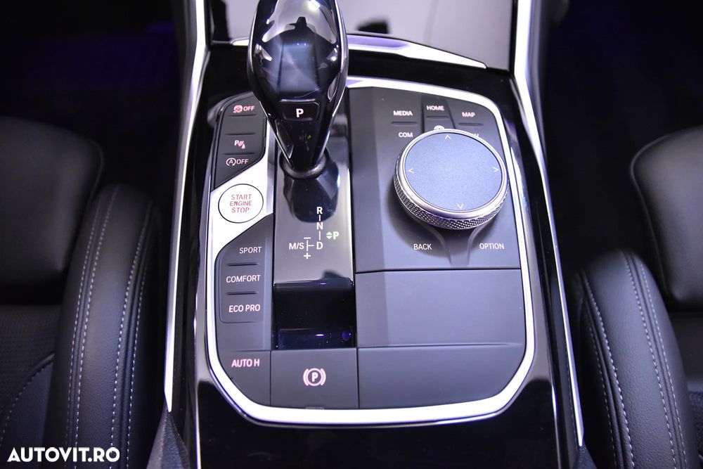 BMW Seria 3 320i AT - 17