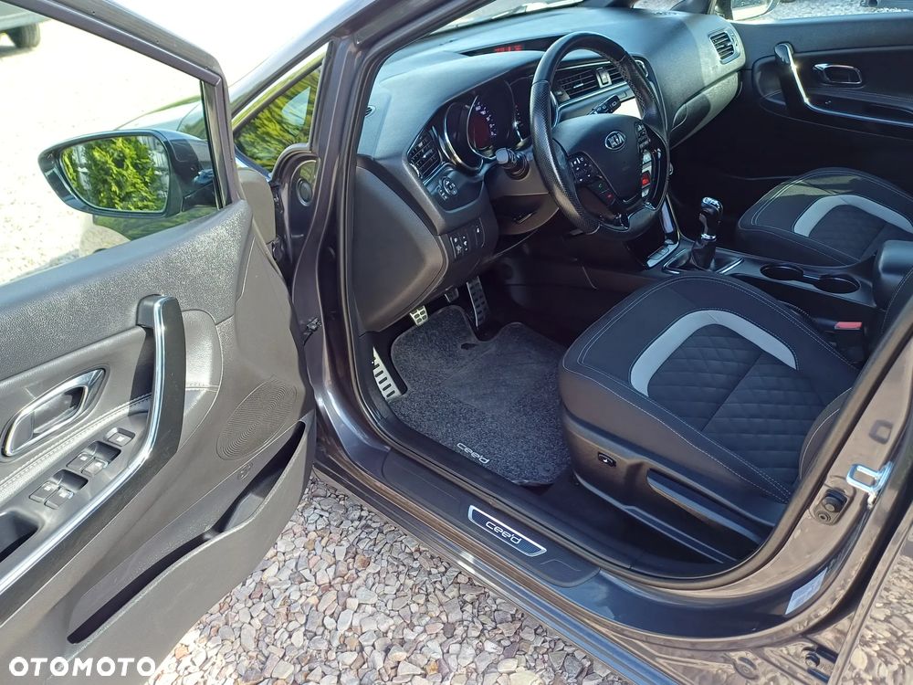 Kia Ceed 1.6 CRDi GT Line - 14