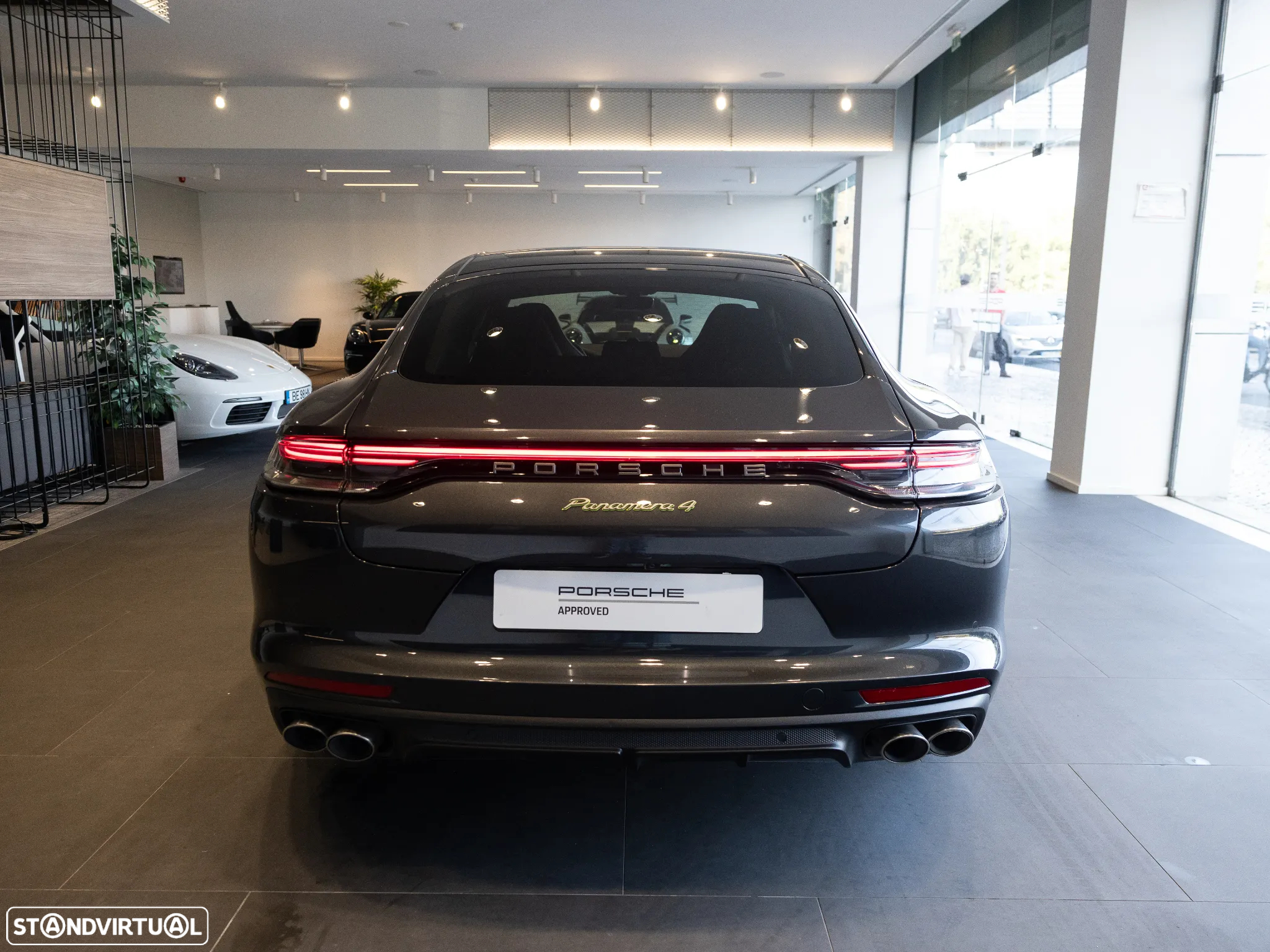 Porsche Panamera 4 E-Hybrid Platinum Edition - 5