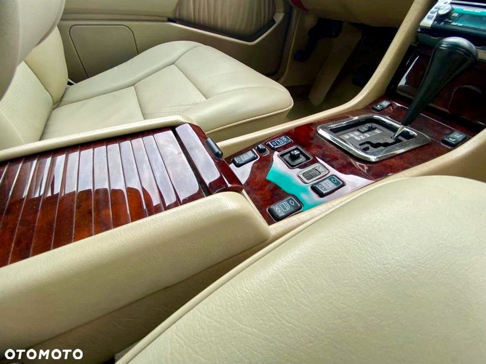 Mercedes-Benz W124 (1984-1993) - 24