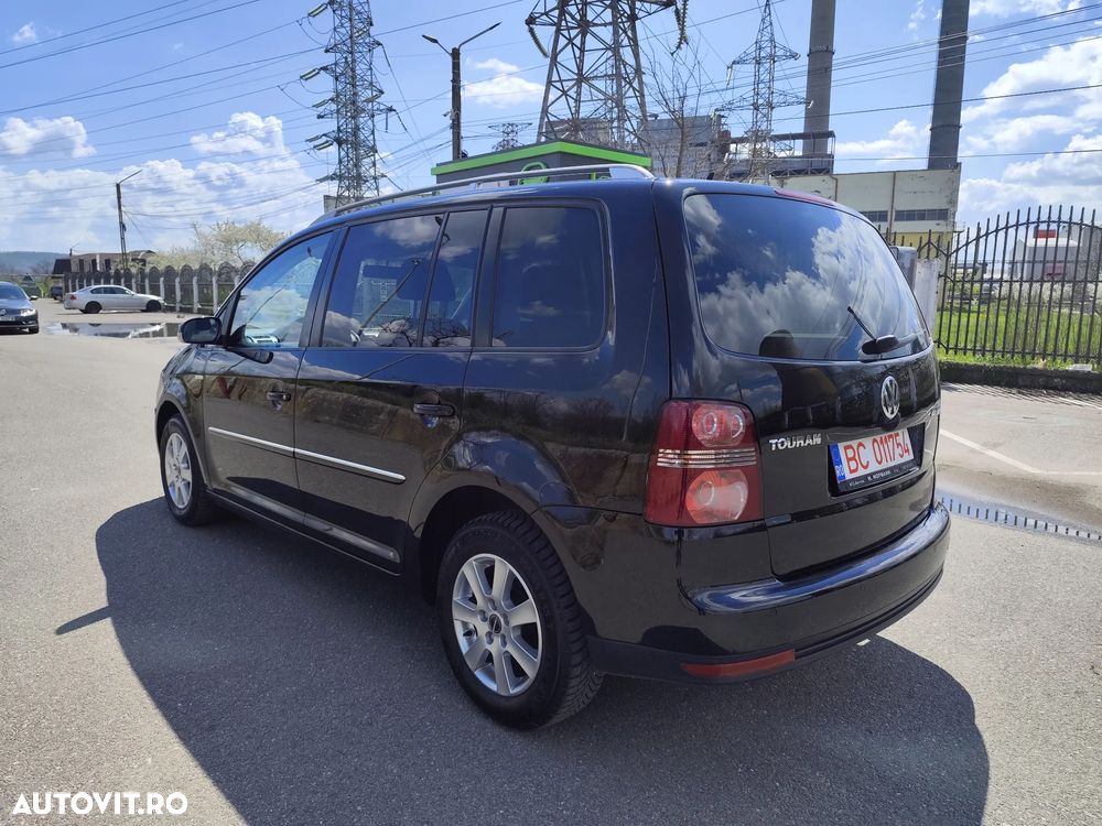 Volkswagen Touran 2.0TDI Highline - 20