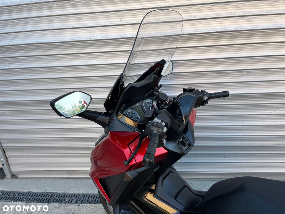 Honda NSS - 11