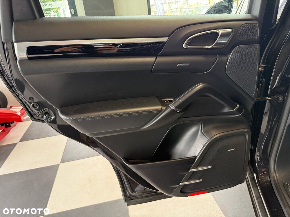 Porsche Cayenne - 11