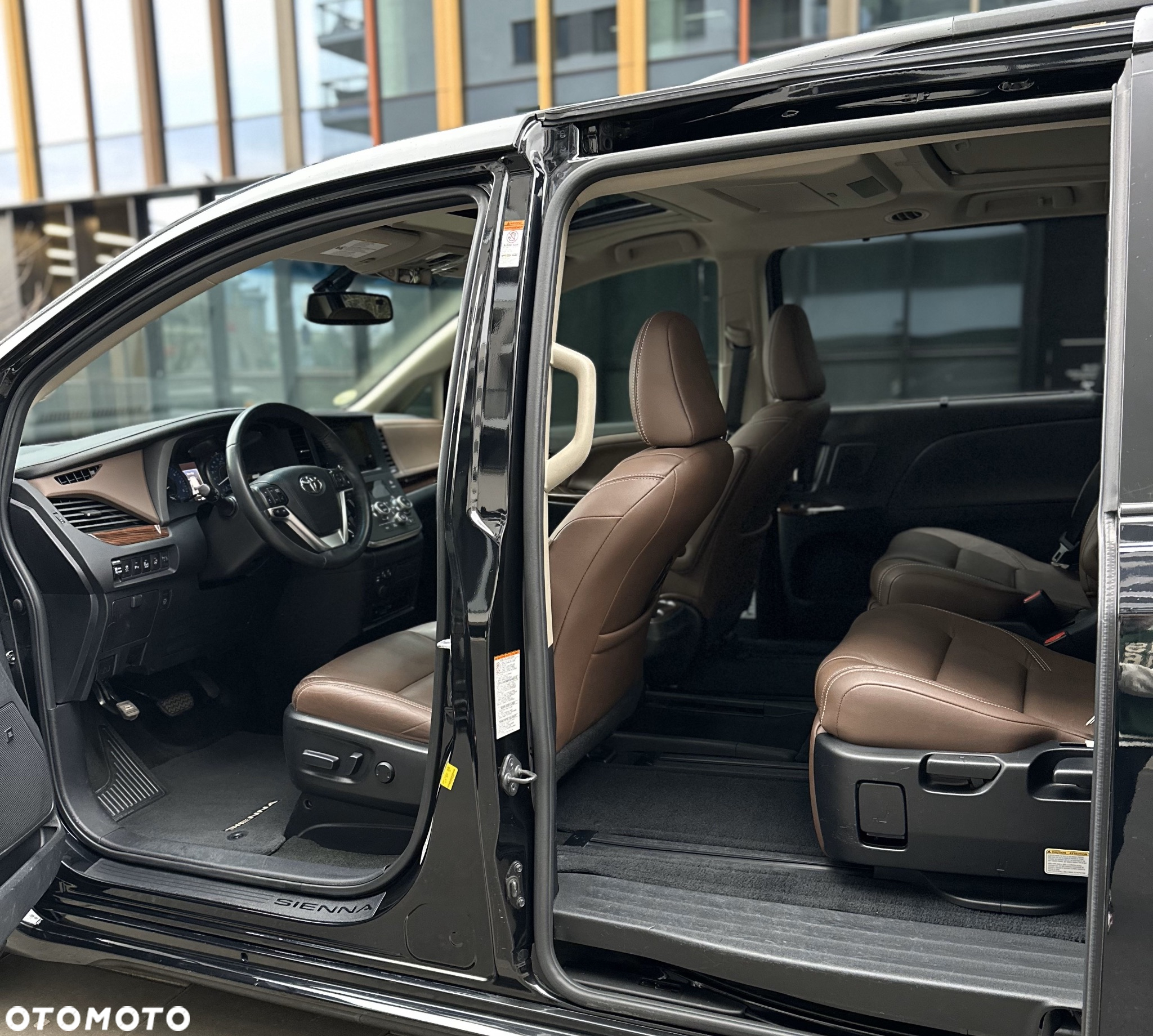 Toyota Sienna 3.5 V6 - 14