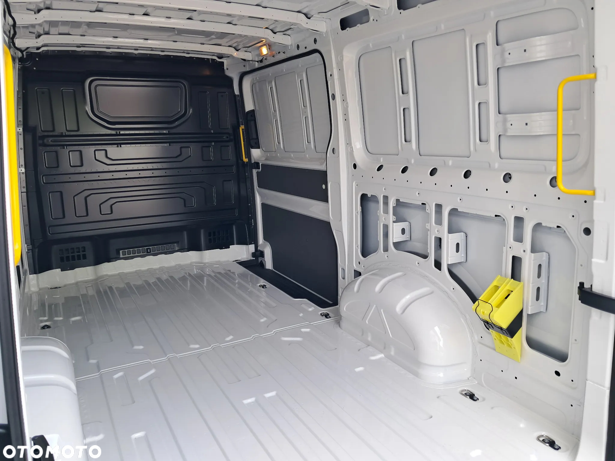 Volkswagen Crafter - 14
