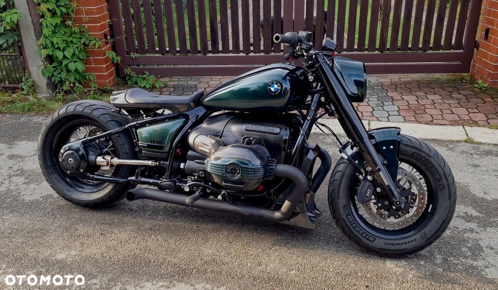 BMW R - 1