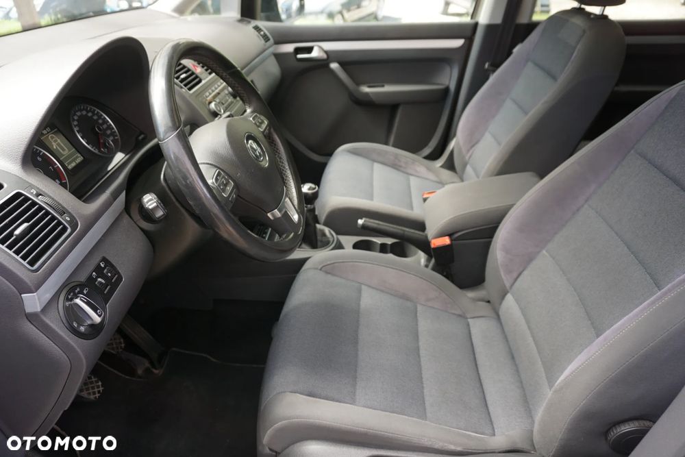 Volkswagen Touran 1.4 TSI STYLE - 8