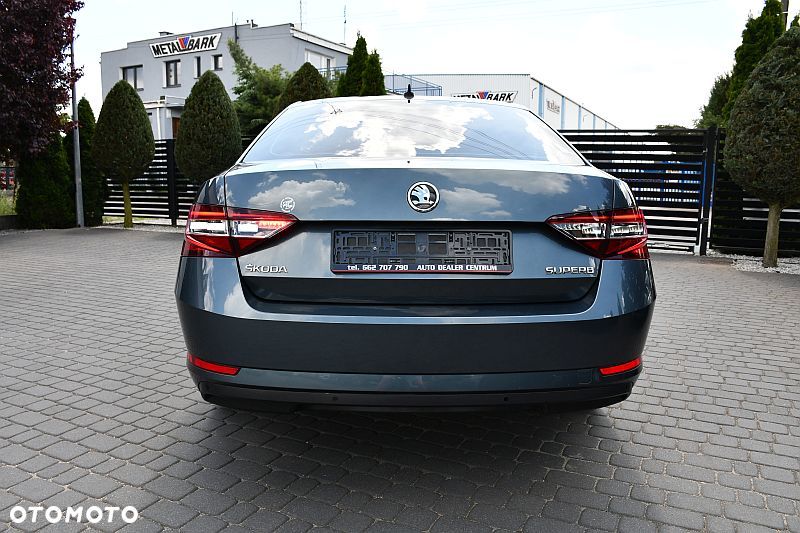 Skoda Superb 1.8 TSI DSG Style - 29