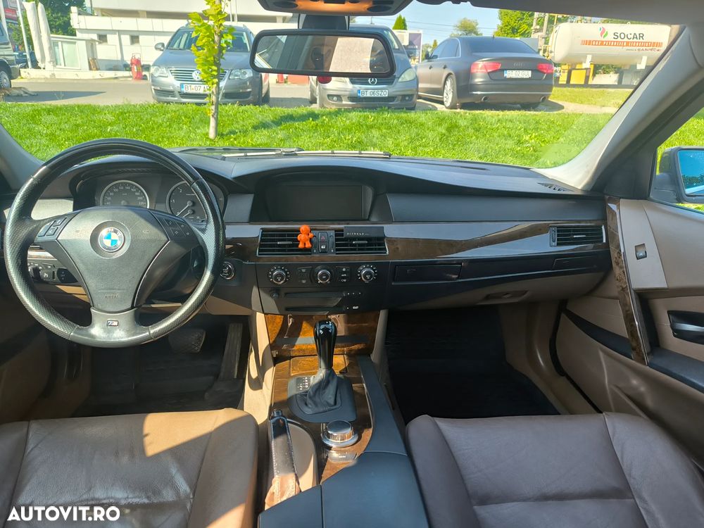 BMW Seria 5 525dA - 5