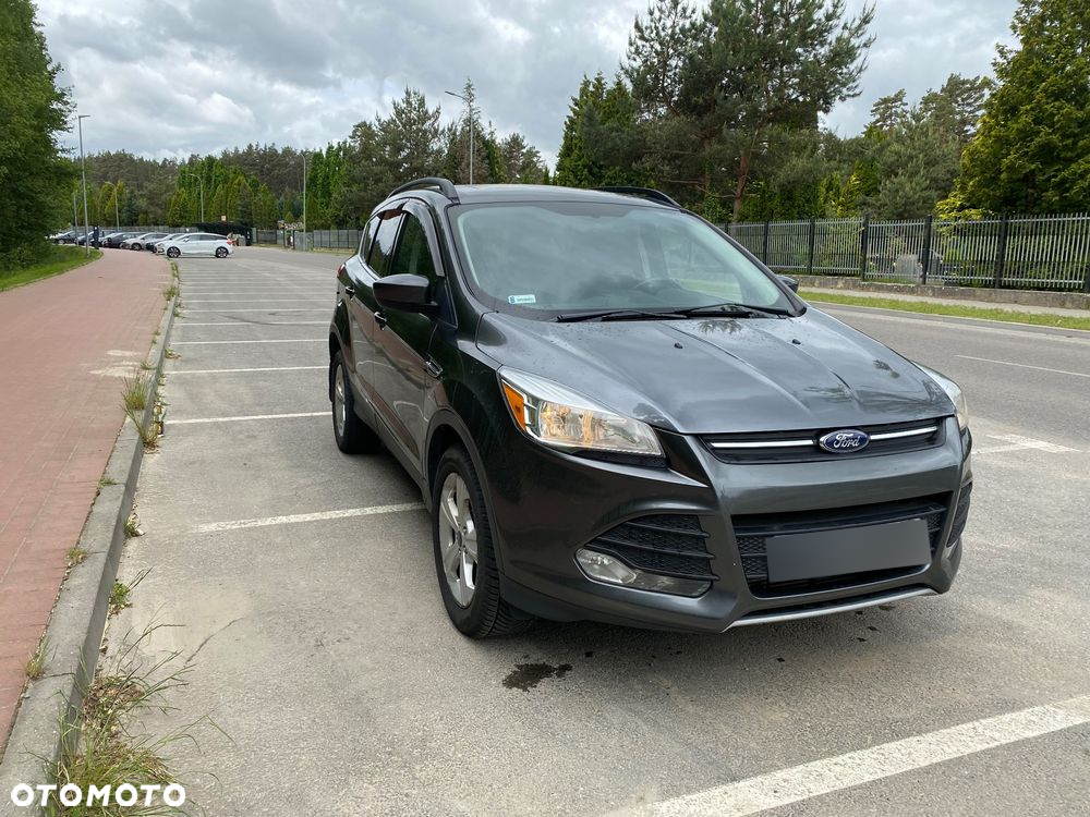 Ford Escape 2.0 EcoBoost AWD Titanium - 3