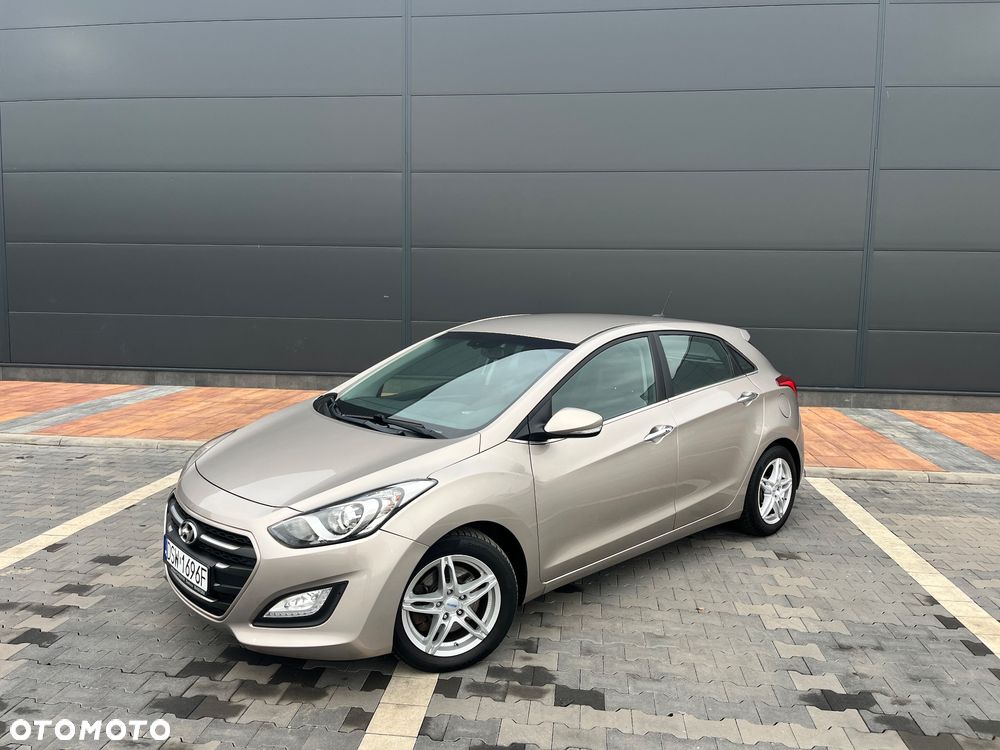 Hyundai i30 blue 1.6 CRDi YES Gold - 3
