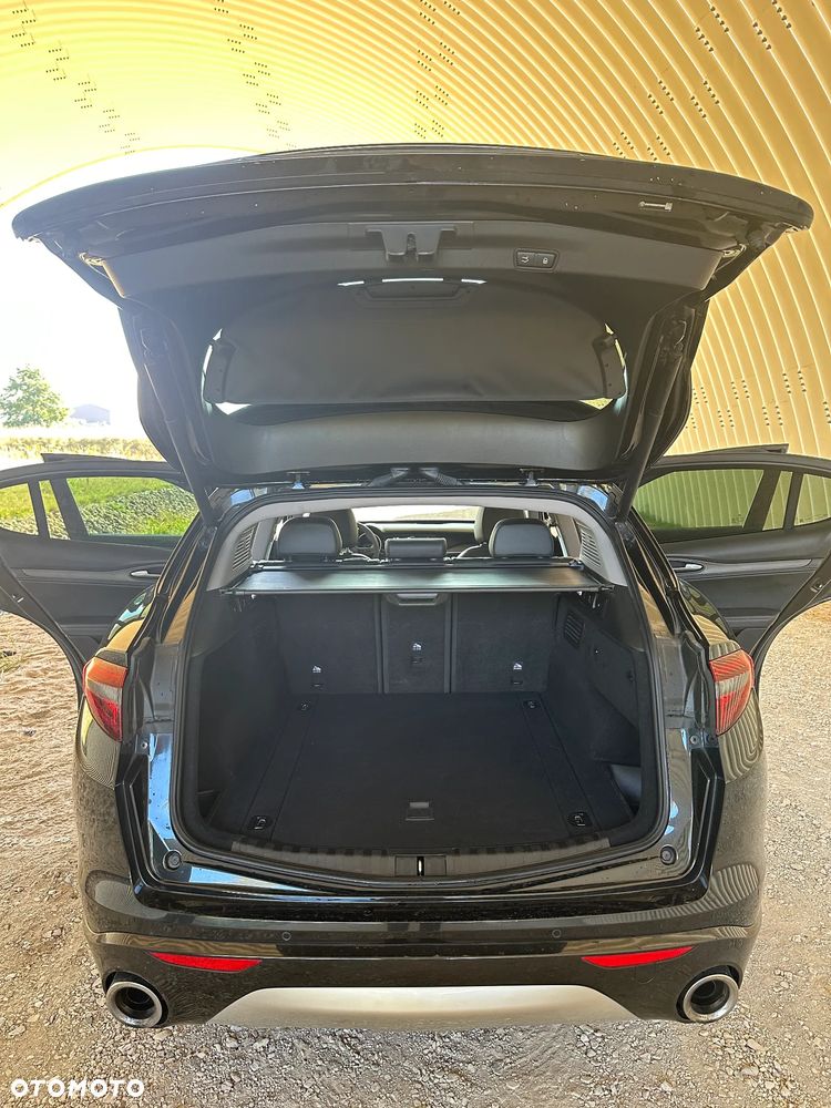 Alfa Romeo Stelvio 2.0 Turbo 16V AT8-Q4 Veloce - 14