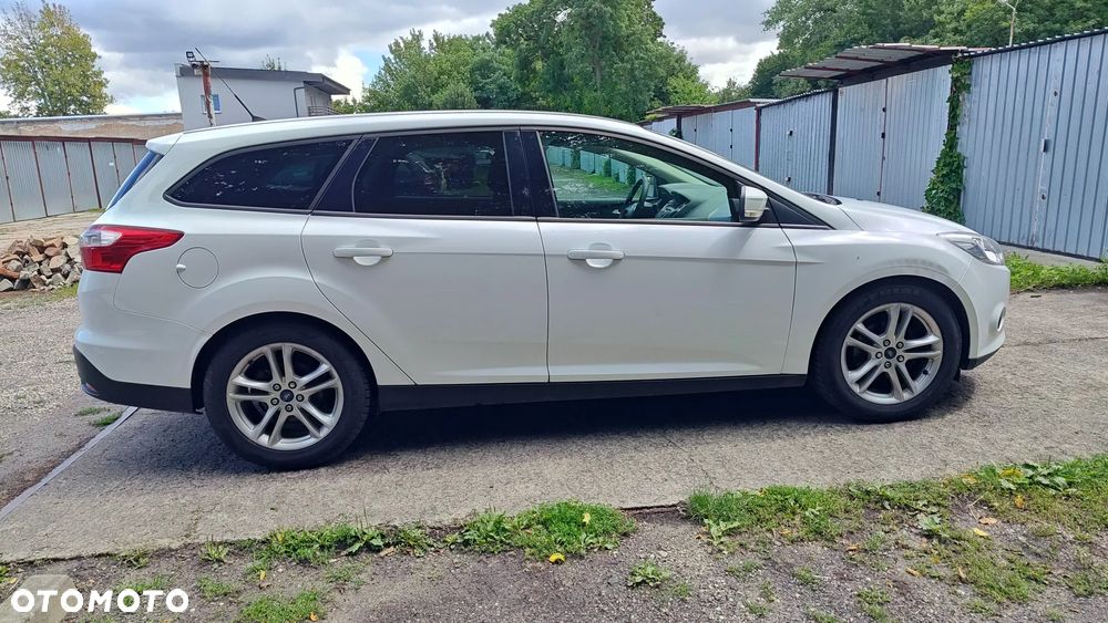 Ford Focus 1.6 TDCi DPF Ambiente - 6