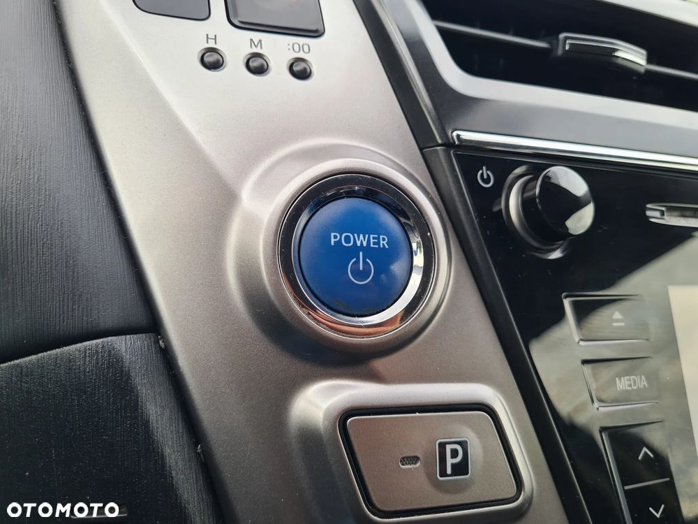 Toyota Prius+ (Hybrid) Executive - 38