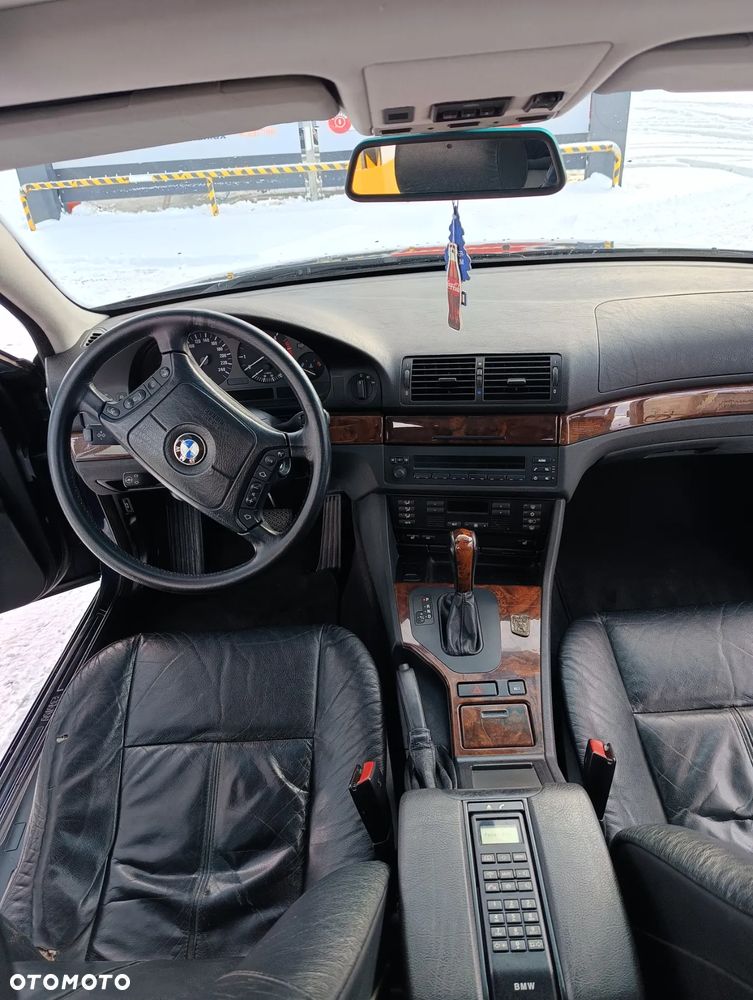 BMW Seria 5 - 16