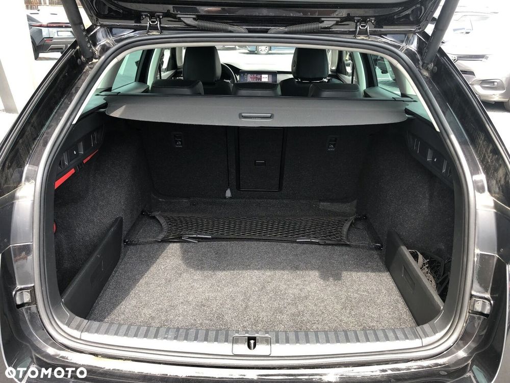 Skoda Octavia 2.0 TDI 4x4 Style DSG - 21