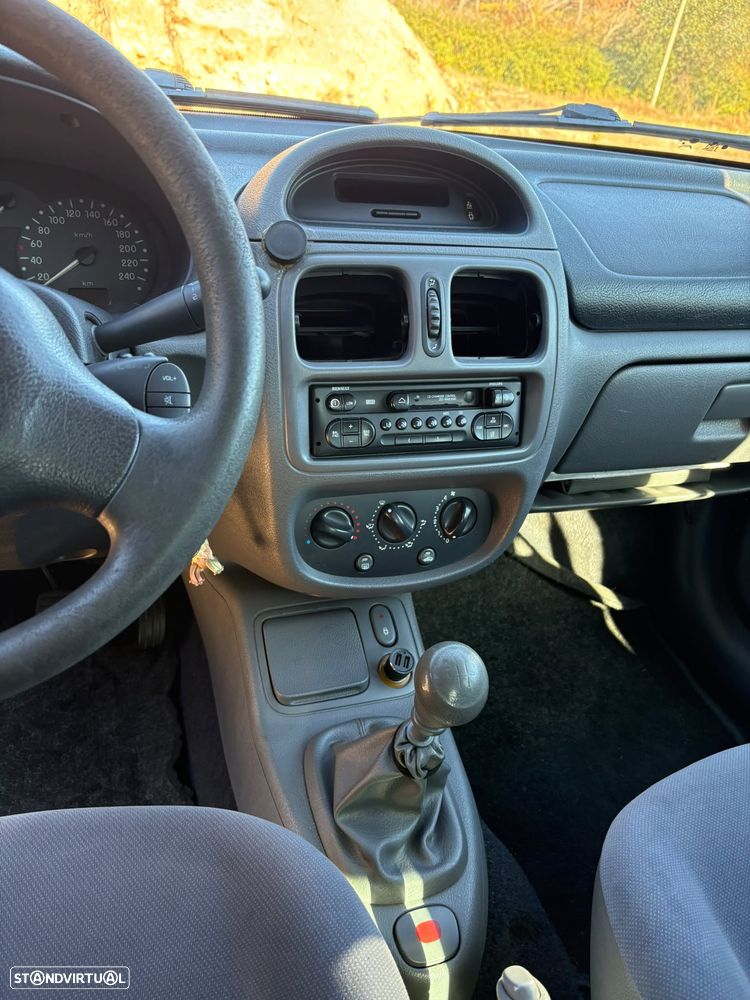 Renault Clio 1.2 - 6