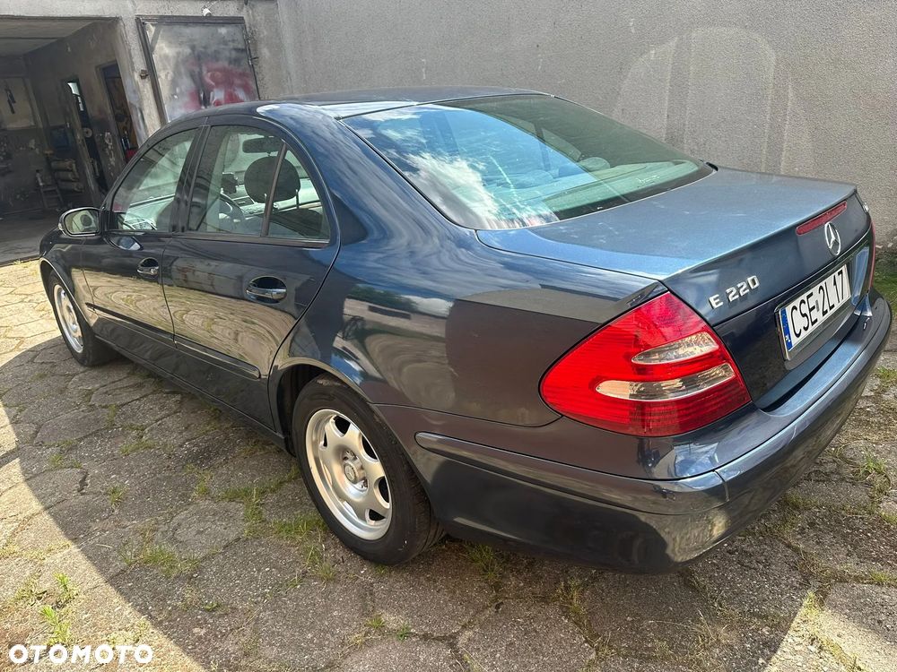 Mercedes-Benz Klasa E 220 CDI Classic - 14