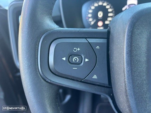Volvo XC 40 1.5 T3 Tech Edition - 22