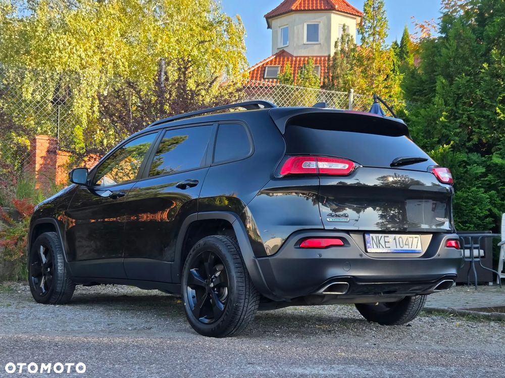 Jeep Cherokee - 10