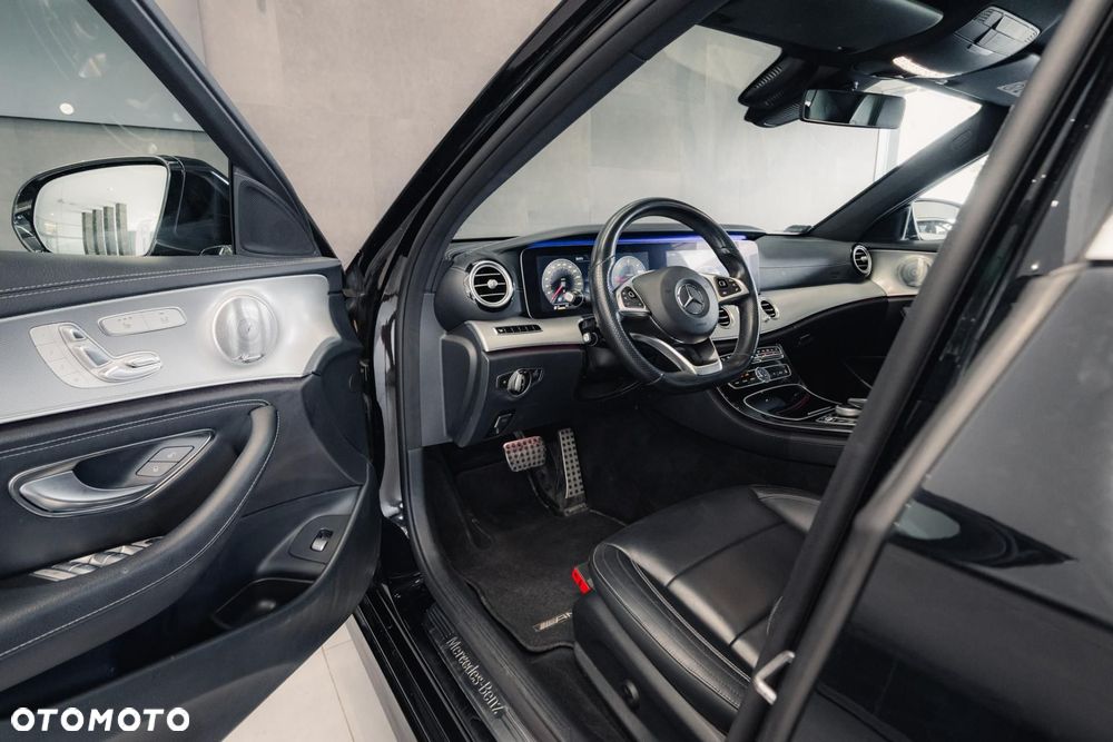 Mercedes-Benz Klasa E 220 d 4-Matic 9G-TRONIC - 10