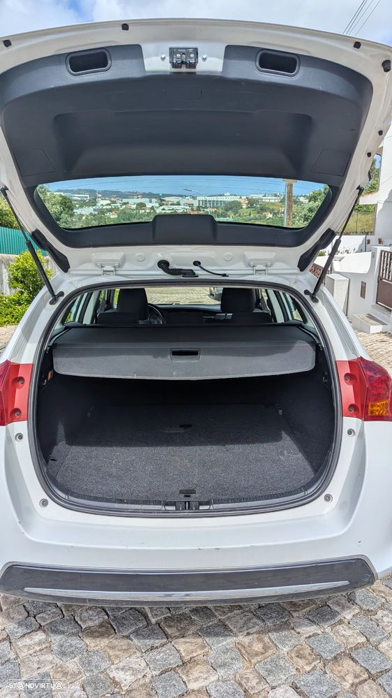 Toyota Auris 1.8 HSD P.Te.+17+E.Al.+Navi - 23