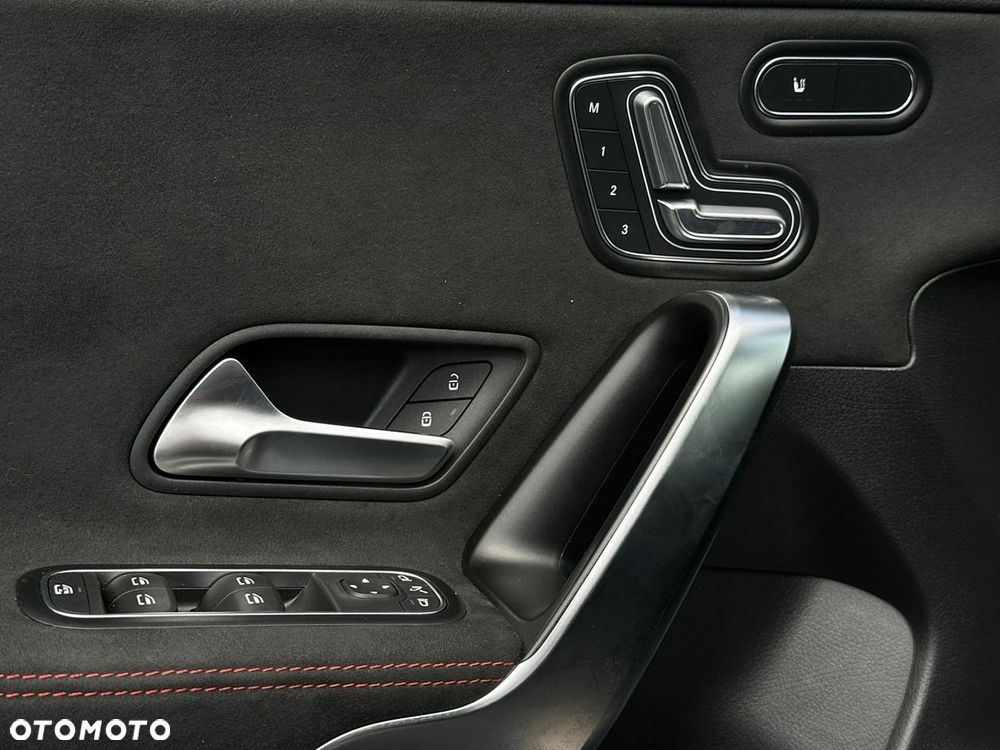 Mercedes-Benz CLA 200 d 8G-DCT AMG Line Advanced Plus - 38