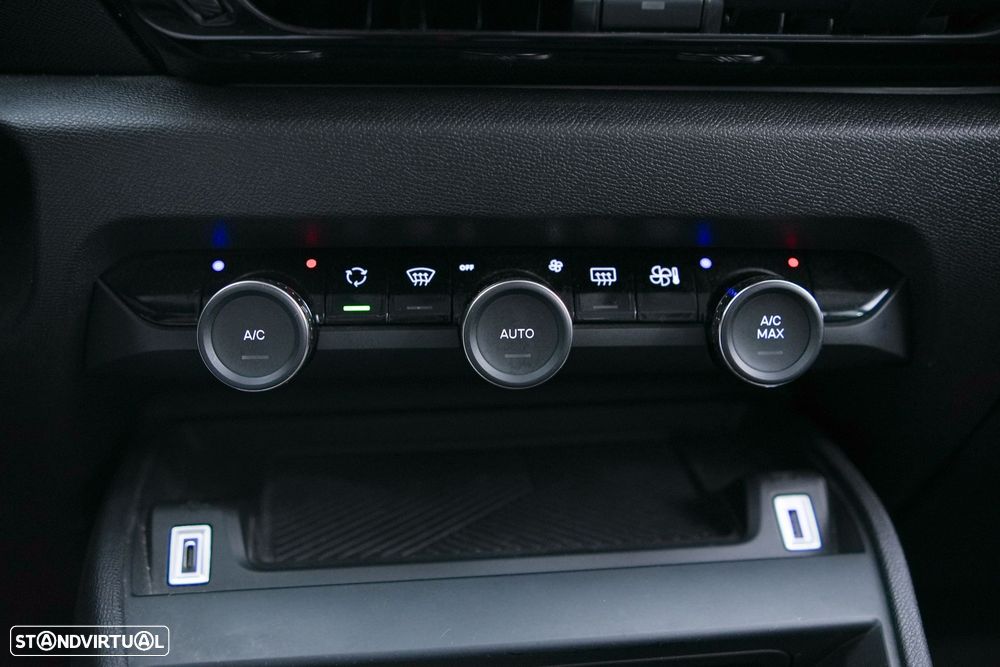 Citroën C4 1.2 PureTech Plus EAT8 - 32