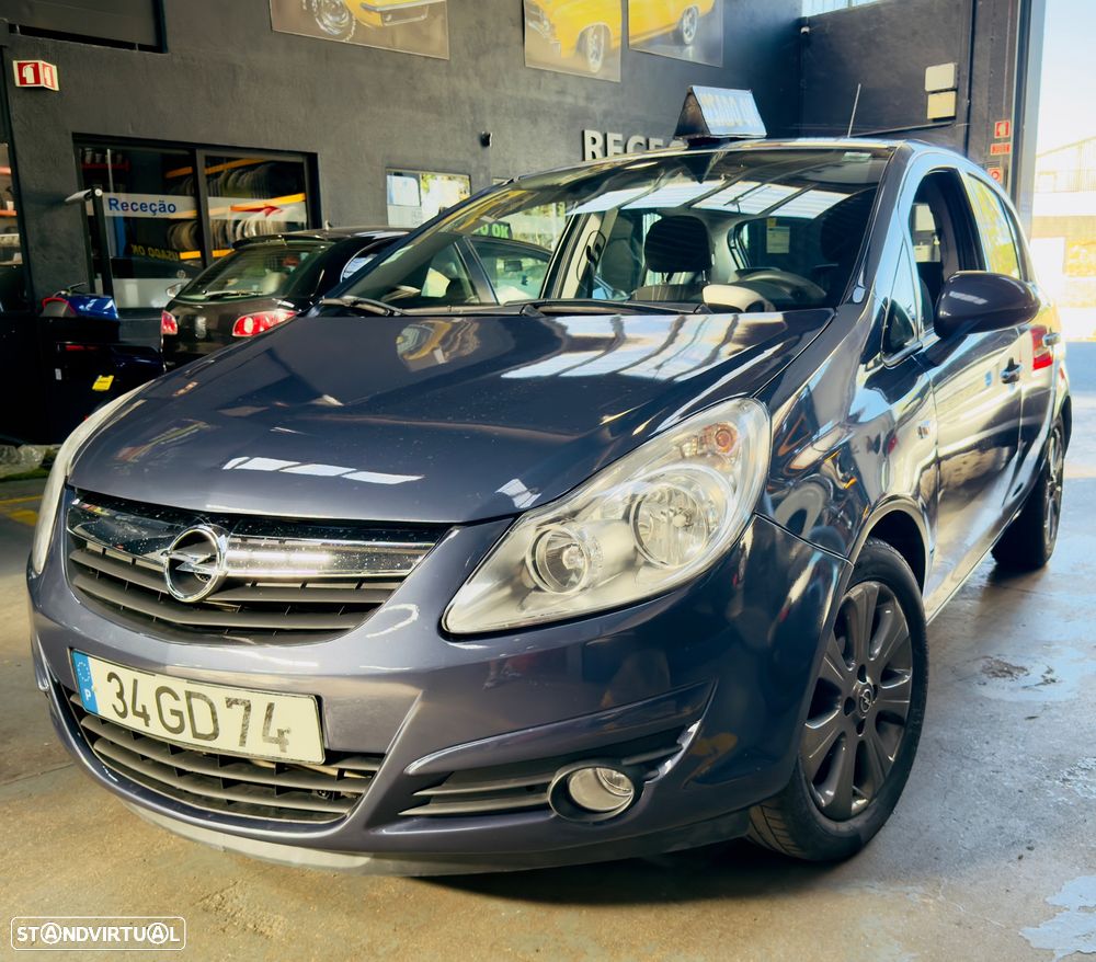 Opel Corsa 1.2 Cosmo - 2